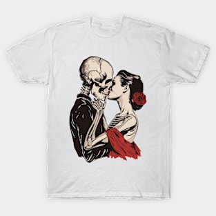 Skeleton Love Woman Kiss of Death Vintage T-Shirt